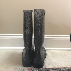 Calvin Klein Snake Print Rubber Rain Boots